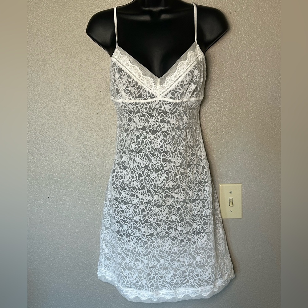 Victoria's Secret Sheer white Lace Mesh Sexy Babydoll Nightie Chemise Negligee